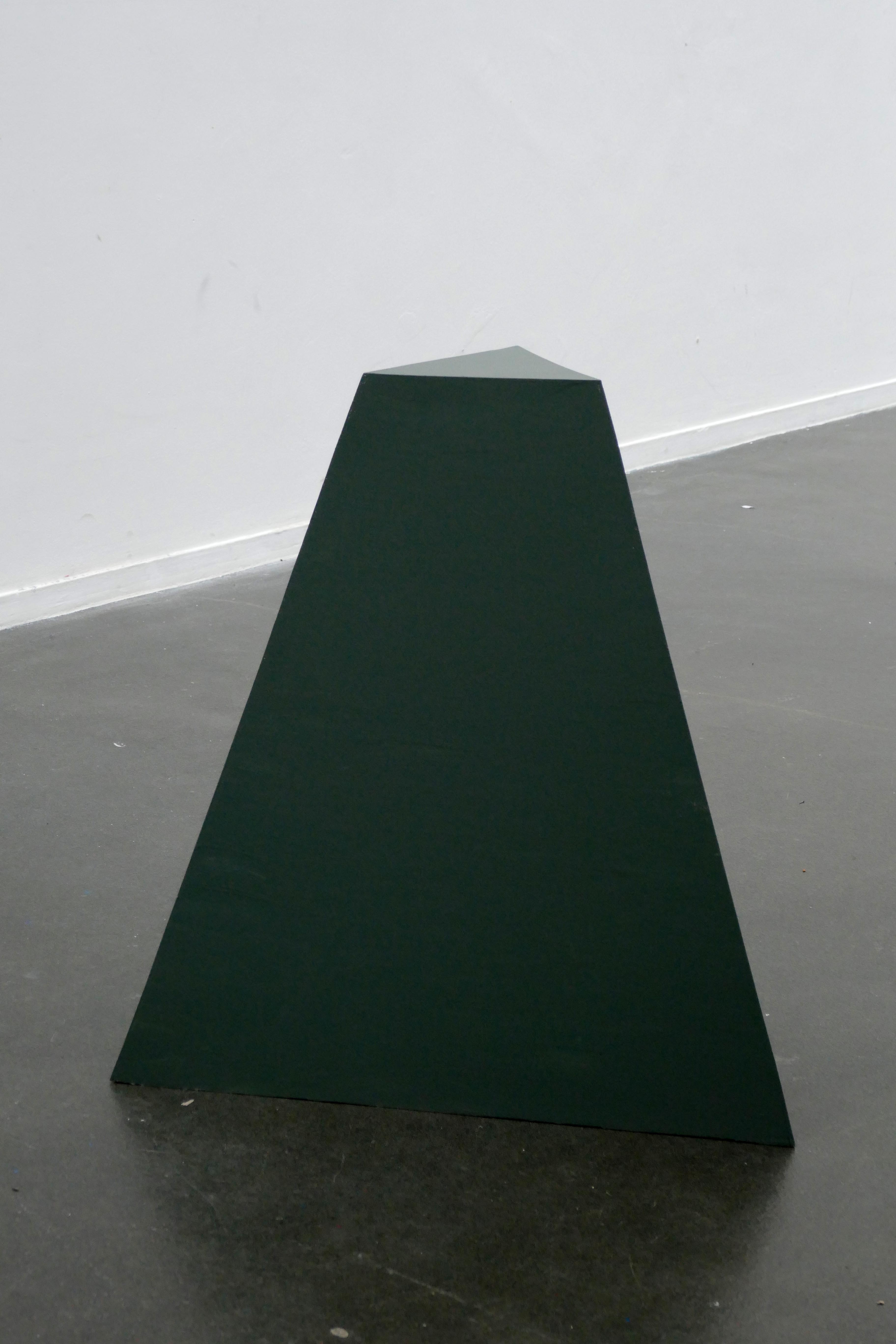 <em>Joueur</em>, 2017 80x80x80 cm, acrylic on wood.